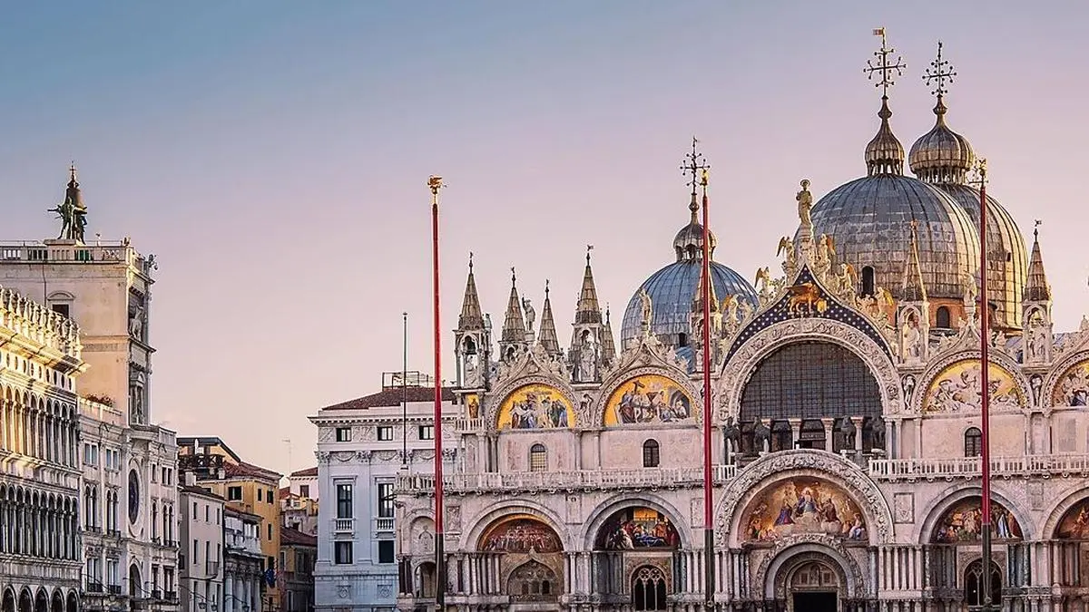 Liegen die sterblichen Überreste von Alexander dem Großem im Markusdom?