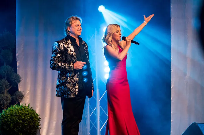 Beide haben erstmals gemeinsam eine große Fernsehshow mit Melodie TV in der Steinhalle Lannach mit vielen musikalischen Gästen aufgezeichnet.
