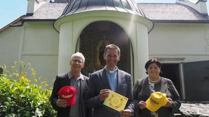 Vielfältig ist das Programm des Klagenfurter Kneipp Vereines. Am Samstag feierten die Mitglieder das 90-jährige Bestehen des Vereins im Schloss Loretto mit einem dementsprechend bunten Programm. Nach der Messe in der Loretto-Kirche gab es den Festakt im Schloss mit Kulinarik und Foto-Ausstellung.