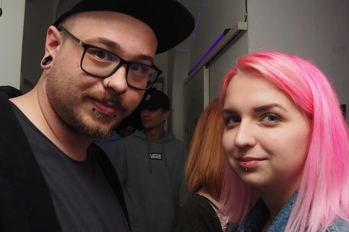 Bitte klicken Sie sich durch die Bilder. . .
