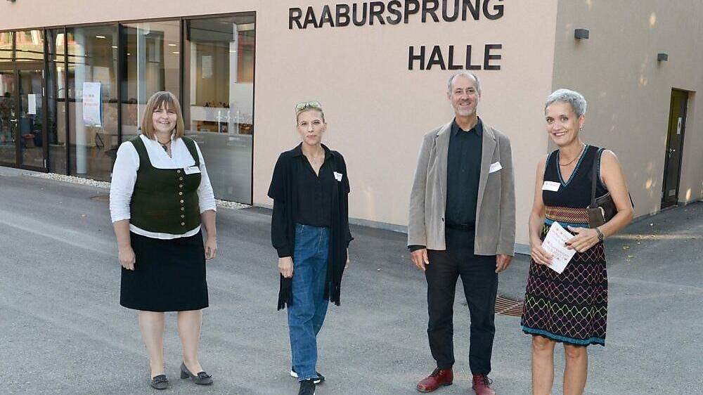 Passailer Bürgermeisterin Eva Karrer, Philsophin Lisz Hirn, Coach Matthias Florian und Coach und Autorin Verena Florian 