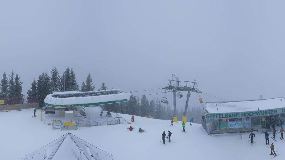 Auf der Hochwurzen schneit es bereits kräftig