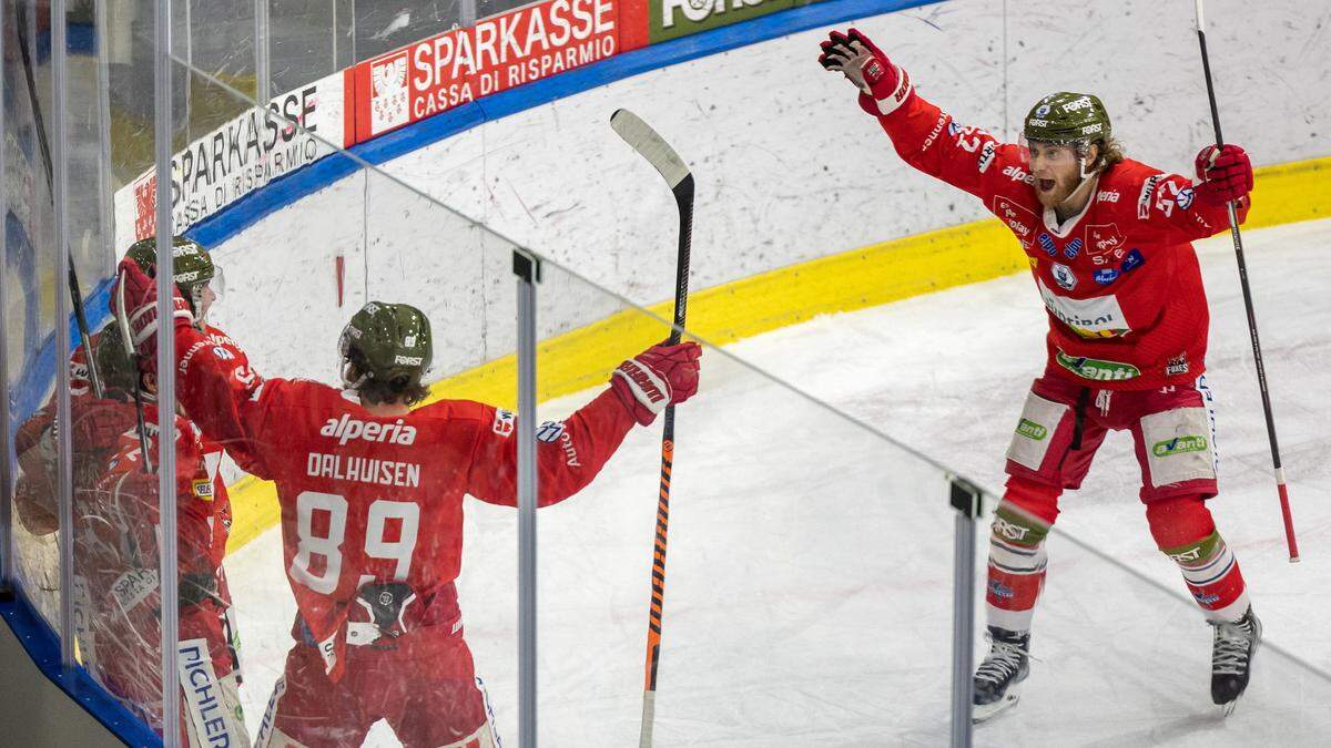 Jubel in Bozen nach Spiel eins der Finalserie