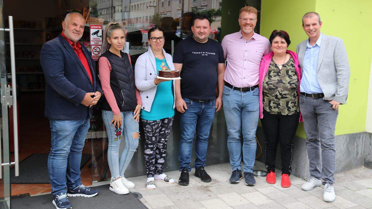 Bürgermeister Harald Bergmann, Vizebürgermeister Erwin Schabhüttl und Citymanager Jörg Opitz besuchten das Geschäft