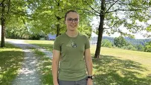 Leonie Tieber am Saazkogel in Paldau: Als Kind radelte sie häufig auf die Aussichtsplattform