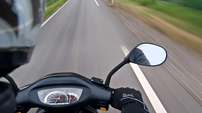 Der Mopedlenker war auf der B94 in Bodensdorf unterwegs