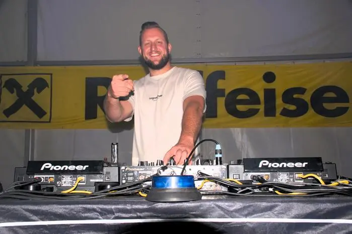 DJ FMP legte auf, bis in die frühen Morgenstunden.