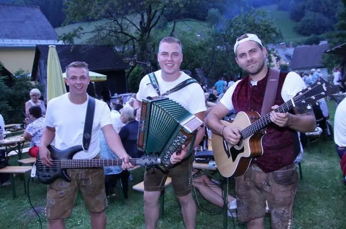 Für schmissige Musik und beste Stimmung sorgten „Die Nochrucka“.