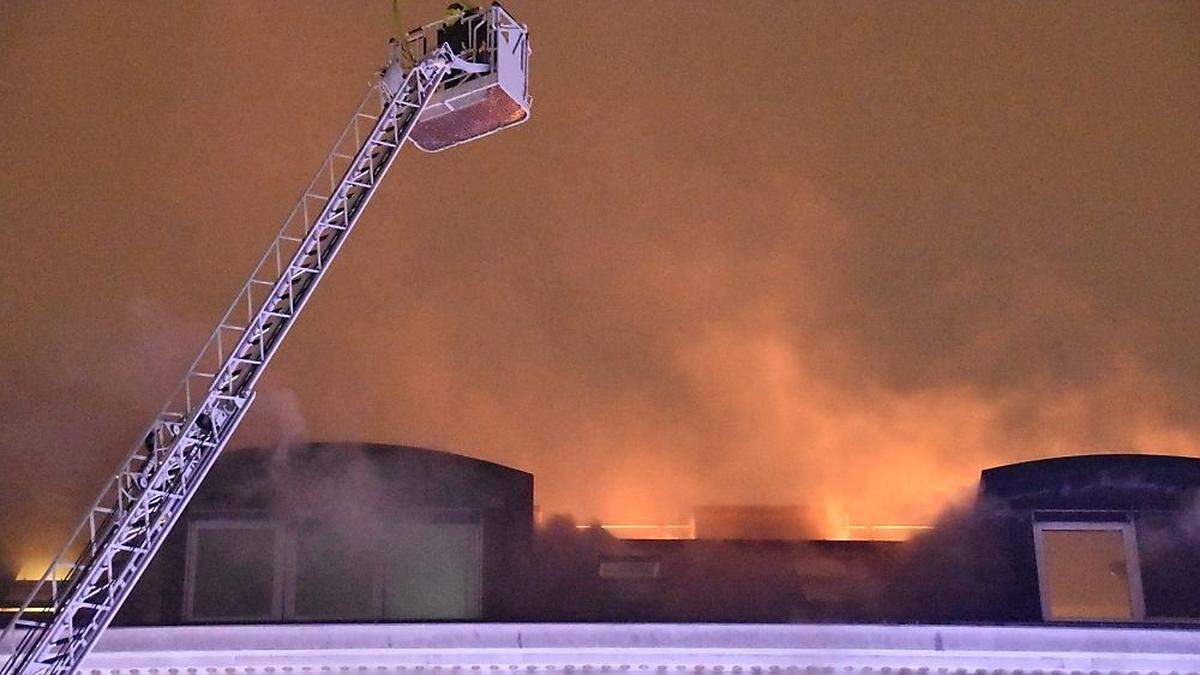 Dachbrand in Wien-Favoriten