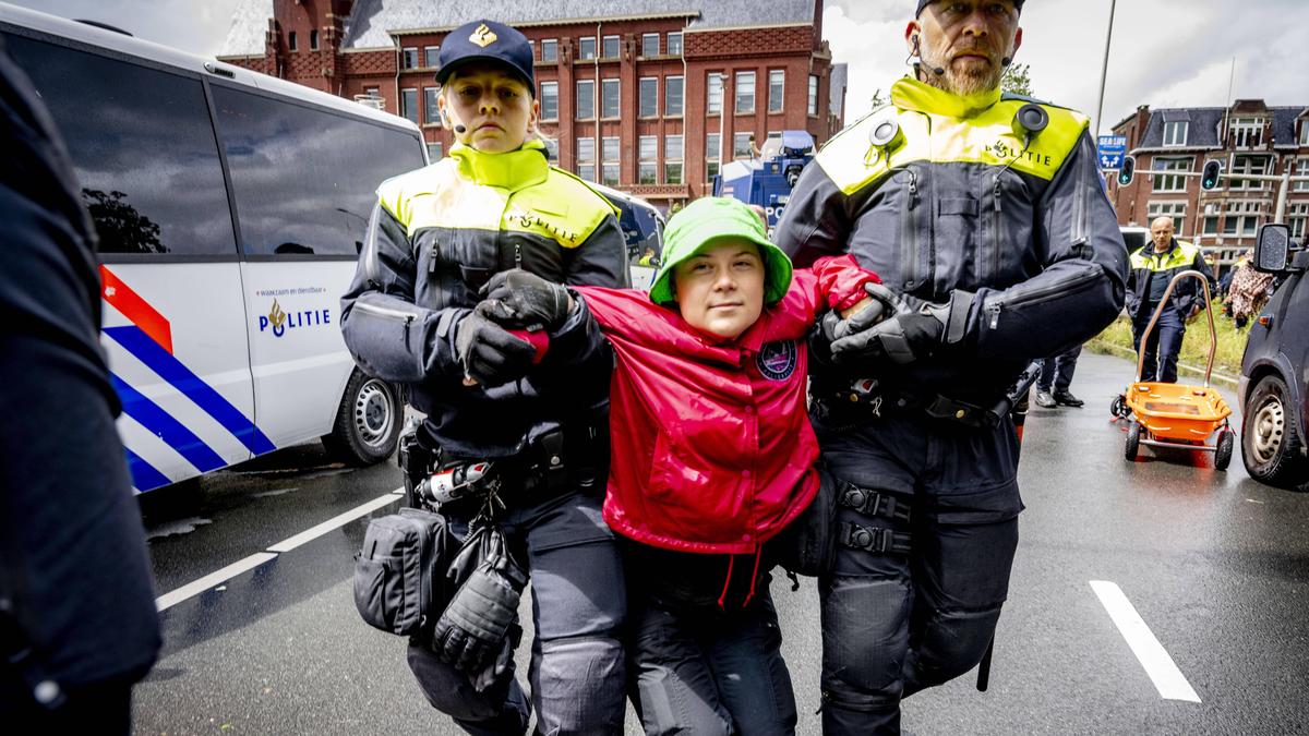 Klima-Aktivistin Greta Thunberg wurde bei einer Demo in Den Haag festgenommen
