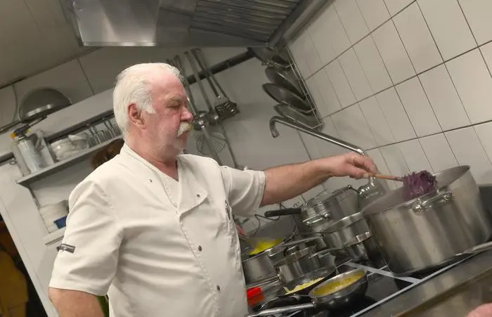 Das Rotkraut wird schon vorgekocht