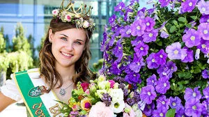 Blumenkönigin Elisabeth II zeichnete die steirischen Blumenfreunde aus