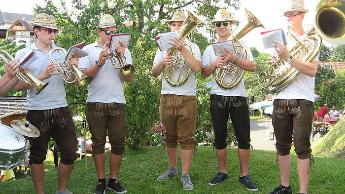 Die „Jungen Wilden“ sind eine von neun Musikgruppen die beim zweitägigen Weinbergfest aufspielen werden