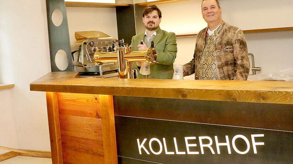 Einblicke in den neuen Kollerhof: Andreas Wotke (rechts) mit Alexander Wotke, Chef des Gasthofes