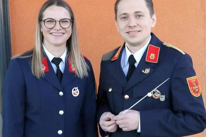 Obfrau Selina Floredo und Kapellmeister Wolfgang Gritzner (Foto) konnten dazu zahlreiche Gäste aus nah und fern willkommen heißen.
