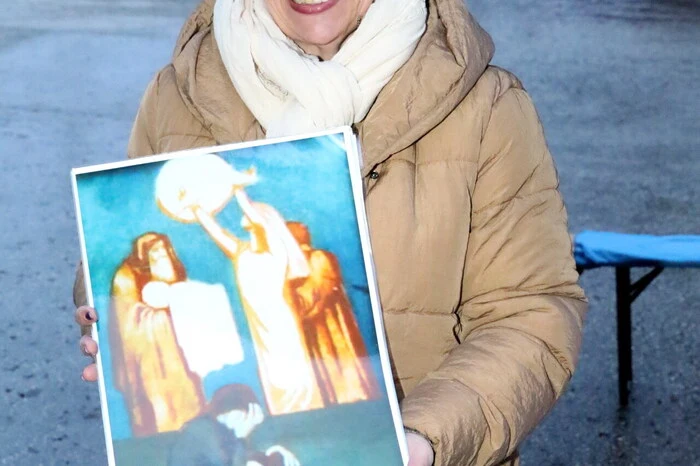 Grund war der erste (von fünf) Burgkreuzwegen, zu dem die Pfarre St. Georgen am Längsee unter Cheforganisatorin Pastoralassistentin Monika Knapp (Foto) geladen hatte.