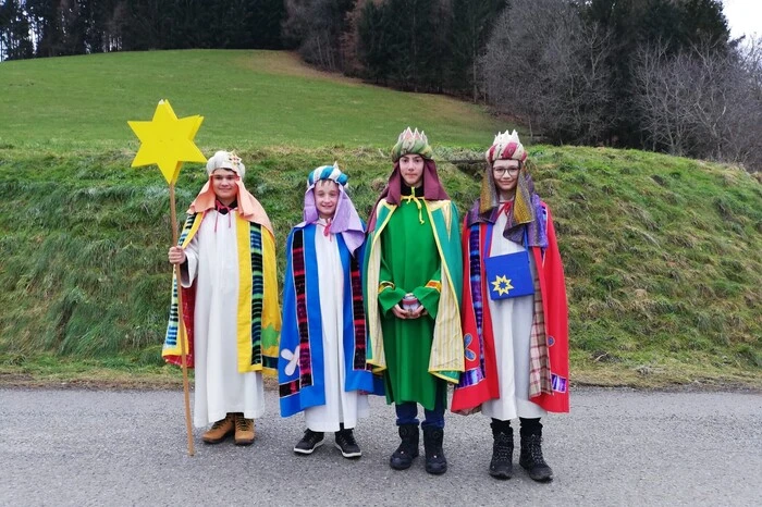 Diese Sternsingergruppe war in St. Jakob in Freiland, Deutschlandsberg, unterwegs.