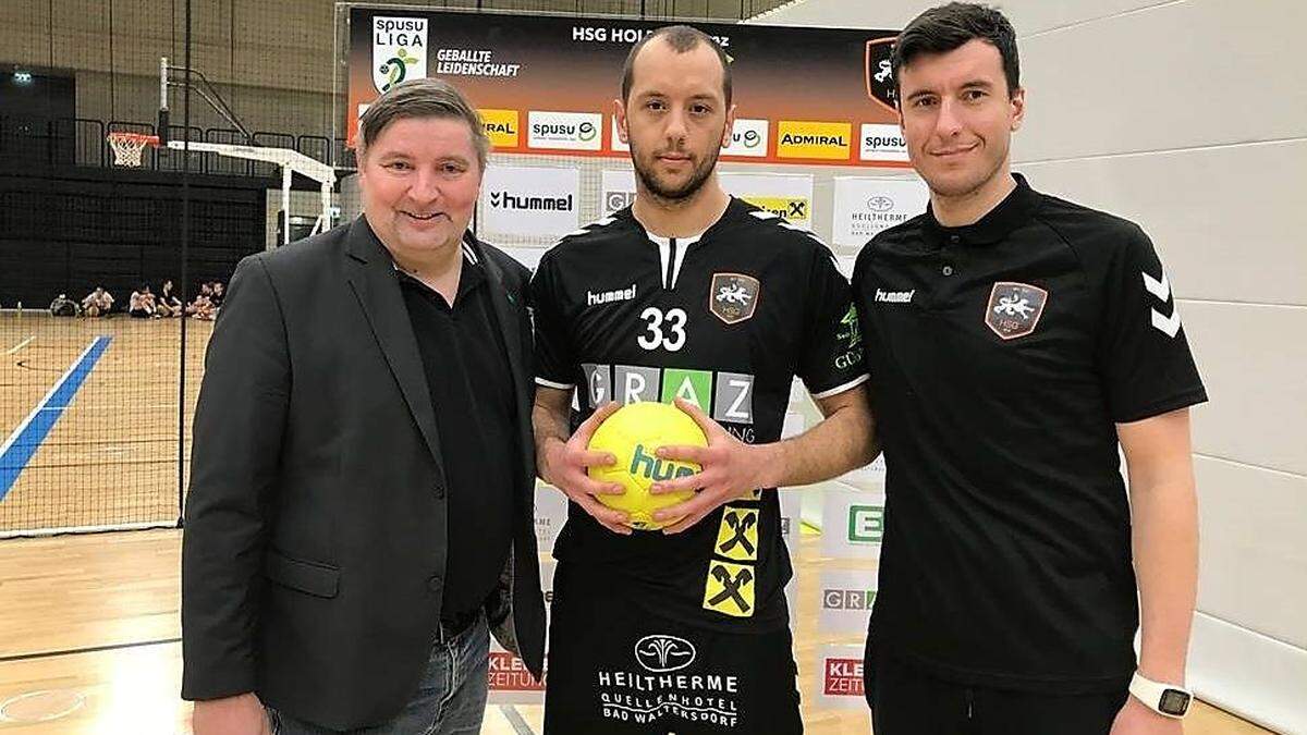 Manager Michael Schweighofer, Neuzugang Ivan Koncul und Trainer Damir Djukic