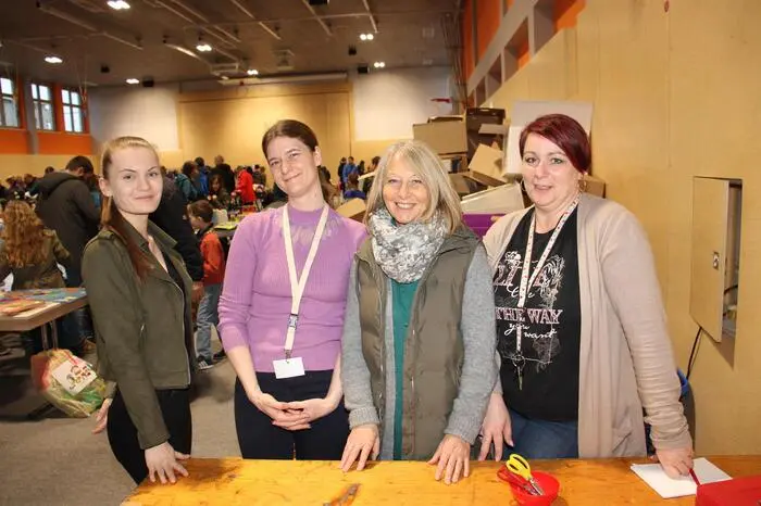 Das Motto „Rund ums Kind“ wurde dabei zum Erfolgsslogan, Organisatorin Maria Gößler, die Leiterin des Kindergartens, musste viele Anfragen von Ausstellern sogar ablehnen und auf den kommenden Oktober vertrösten, wo es wieder einen Second-Hand-Basar geben soll.