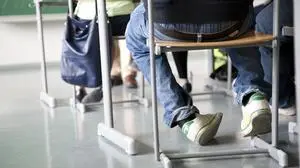 KANIZAJ | Kleine Zeitung 2011,schulen graz, borg dreierschützengasse

schule, schüler, klasse, schulbank, lernen, unterricht, sujet