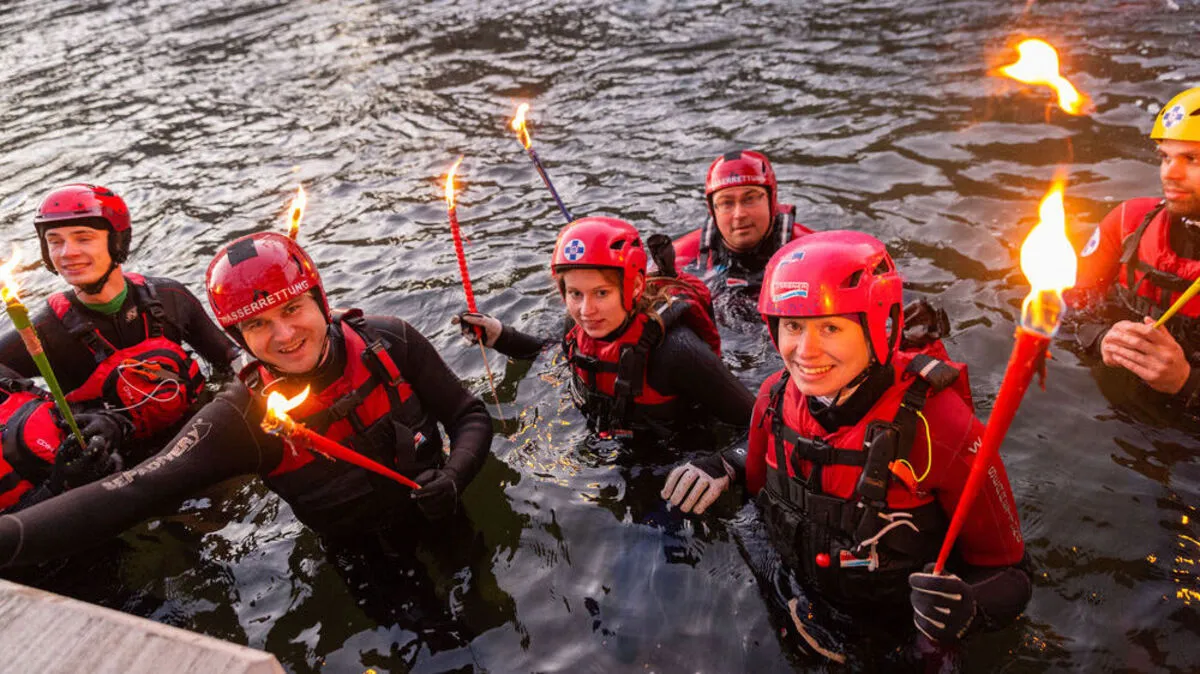 Die Schwimmer der Wasserrettung