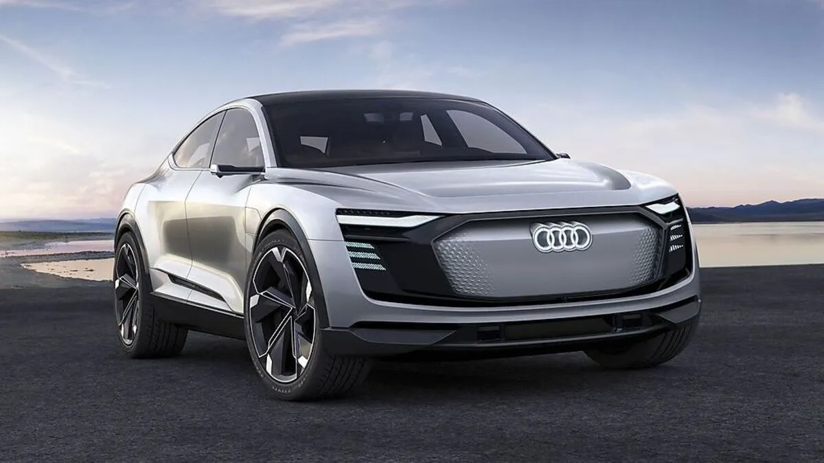 Das Showcar des Audi e-tron Spoartback
