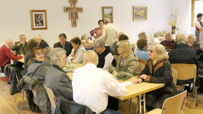 Die Marktgemeinde Brückl stand am Wochenende im Mittelpunkt eines Osterbasars, zu dem die Trachtengruppe St. Ulrich am Johannserberg unter Obfrau Christine Schrottenbacher geladen hatte. 