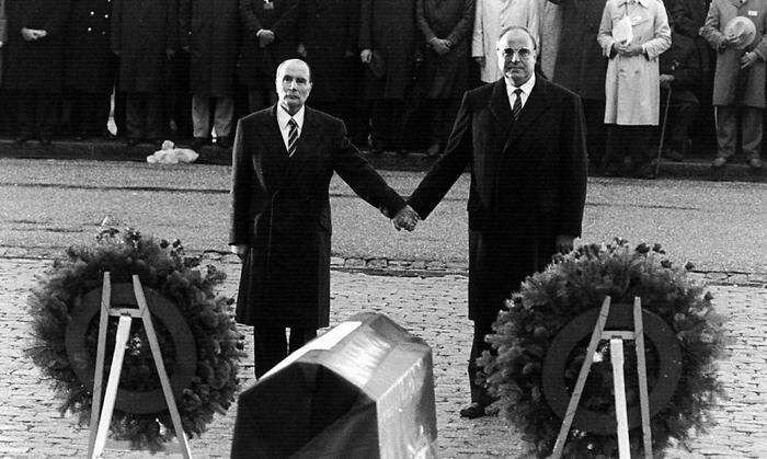 Francois Mitterrand und Helmut Kohl: Auf dem Schlachtfeld von Verdun 