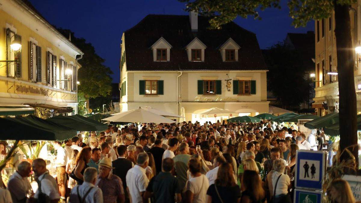 Das Mulbratlfest in der Weizer Innenstadt zog mehr als 10.000 Gäste an