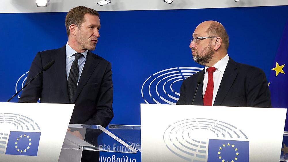 Der wallonische Regierungschef Paul Magnette mit EU-Parlamentspräsident Martin Schulz