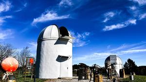 Die Vulkanlandsternwarte wurde im Jahr 2001 eröffnet und zieht jährlich zahlreiche Besucher an