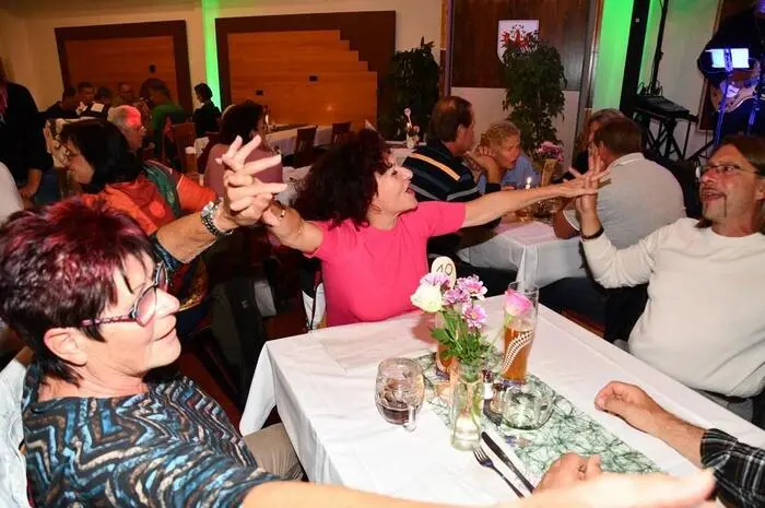 Das Jubiläumsfest bot die perfekte Gelegenheit, Wassermanns Verdienste um das Brauhaus gebührend zu feiern. Mit seinem Einsatz hat er das Lokal zu einem beliebten Treffpunkt in Murau gemacht, das weit über die Stadtgrenzen hinaus bekannt ist.