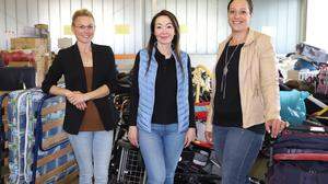 Monika Kolland, Tatiana Wascher und Elisabeth Absenger waren intensiv an einer Spielberger Hilfsaktion für die Ukraine beteiligt