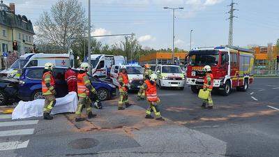 Großeinsatz von Polizei, Rettung und Feuerwehr in Graz-Gösting