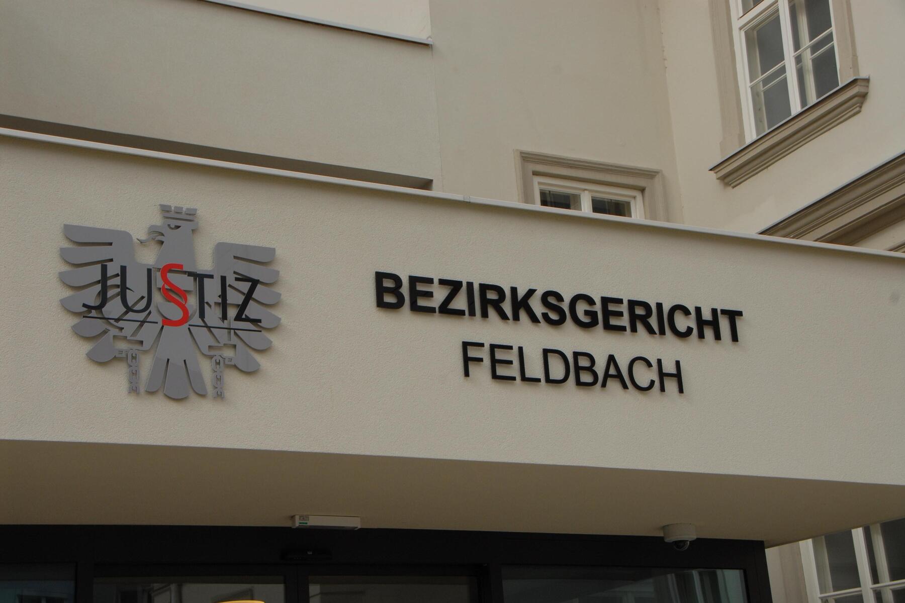 Sohn kündigte spaßhalber Trafiküberfall an, Mutter alarmierte Polizei