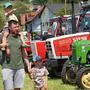Groß und Klein erfreuten sich am Pfingstmontag an den hunderten historischen Fahrzeugen beim 16. Oldtimertreffen in Weinberg