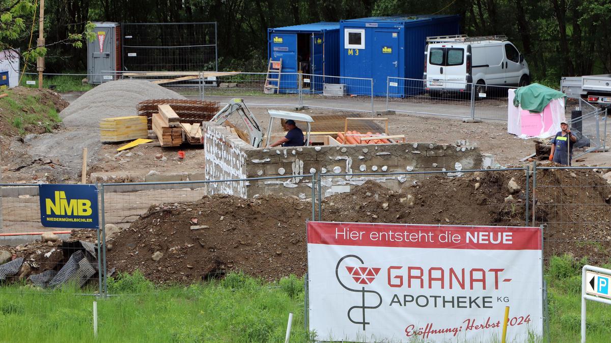 Der Baustart für die Granat-Apotheke erfolgte vor wenigen Wochen