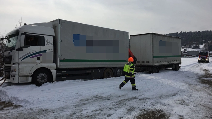 Klicken Sie sich durch die Fotos vom Feuerwehreinsatz!