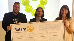 Stefan Waltensdorfer (Verein Nachteulen), Thomas Jaklitsch (Rotary Club Voitsberg-Köflach) und Roswitha Hafen (Verein Schultüte)