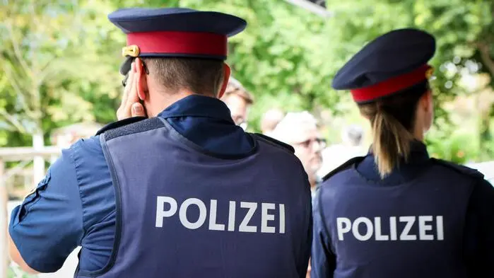 33.000 Polizistinnen und Polizisten sollen ein neues Dienstzeitmodell bekommen (Symbolfoto)