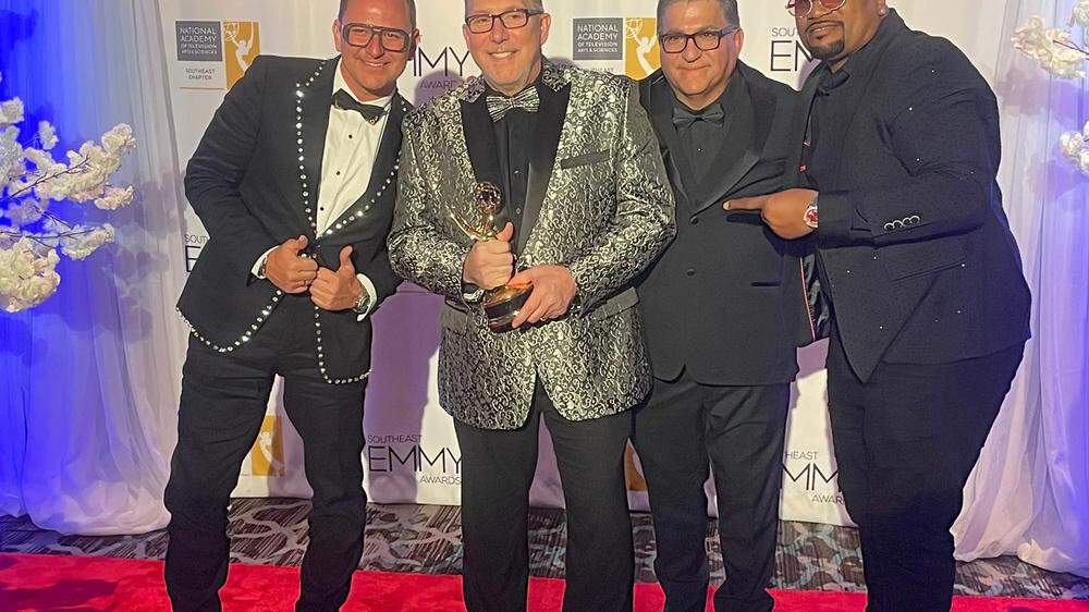 Stefan Maier (ganz links) war Teil der Produktion &quot;People get ready&quot;, die nun mit einem Southeast Emmy ausgezeichnet wurde