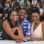 Regisseurin Wanuri Kahiu mit ihren Darstellerinnen Samantha Mugatsia und Sheila Munyiva in Cannes