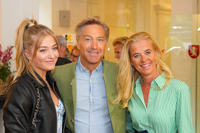 Moderator Hans Knauß mit Tochter Nella und Gattin Barbara