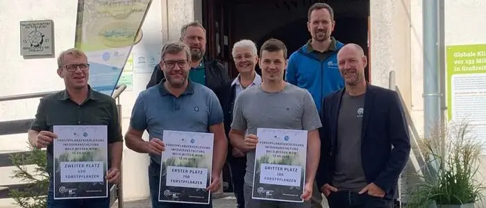 Im Rahmen der Fachvorträge wurden insgesamt 1500 Forstpflanzen an drei glückliche Gewinner verlost