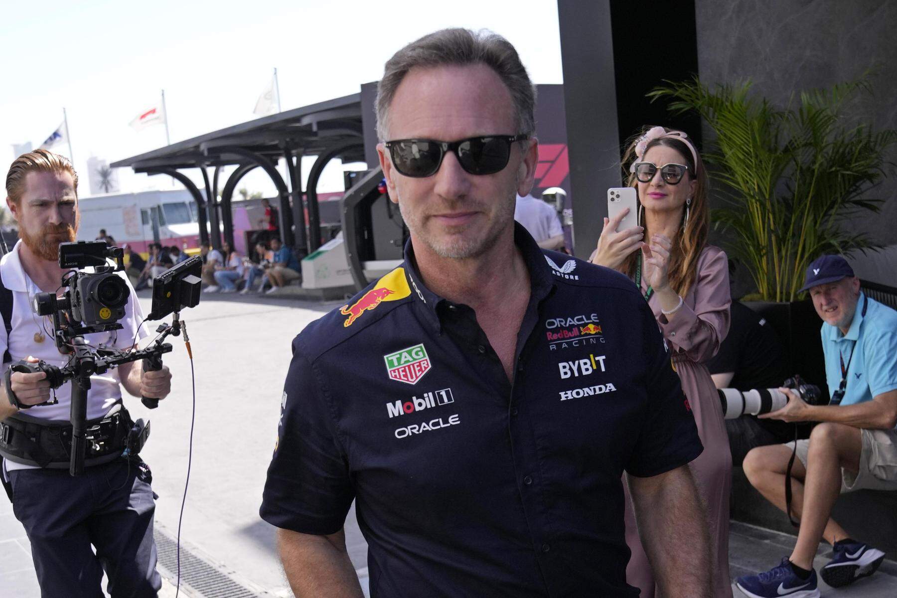 Red  Bull Racing: Nächstes Kapitel: Mitarbeiterin von Christian Horner wurde suspendiert