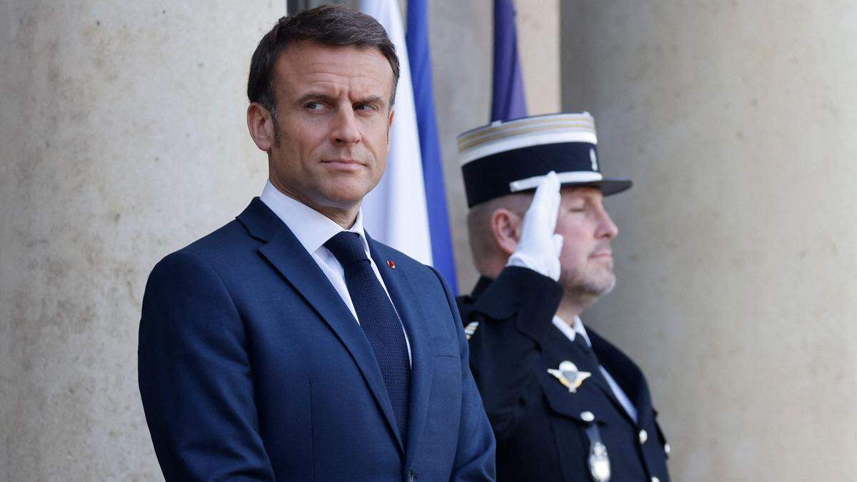 Emmanuel Macron nennt Äußerungen des russischen Verteidigungsministers „bizarr und bedrohlich“. 