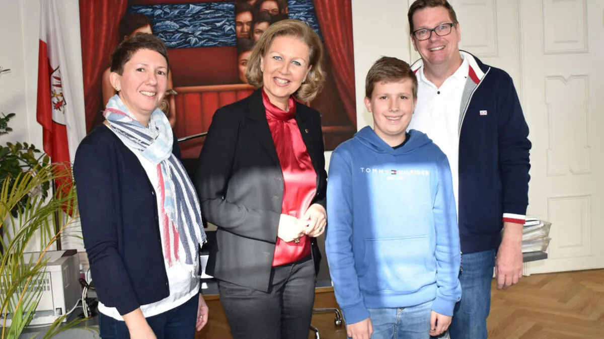 Familienlandesrätin Patrizia Zoller-Frischauf tauscht sich regelmäßig im direkten Gespräch mit Tiroler Familien aus