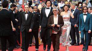 Die Stars am Red Carpet:  Ron Mael, US-Schauspieler Adam Driver, Regisseur Leos Carax, Schauspielerin Marion Cotillard und US-Schauspieler Simon Helberg
