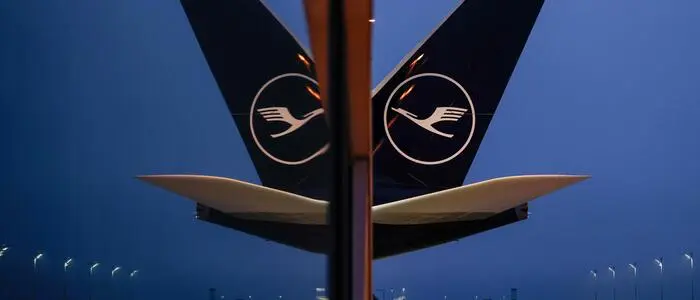 Seit März gibt es eine Ausnahme der strengen Handgepäckregeln bei der Lufthansa. Für Geigen, Ukulelen, Trompeten und Co. gilt nun eine Summenregel: Höhe, Breite und Tiefe des Kastens addiert dürfen maximal 125 Zentimeter betragen
