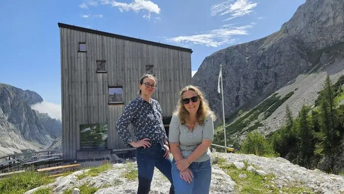 Die Pächterinnen Maja Ludwig (mit Brille) und Lieselotte Schleicher der Voisthalerhütte im Hochschwab-Gebiet
